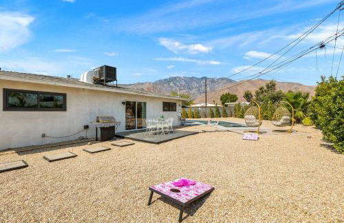 Whimsical Oasis Retreat by Rather Be Properties - Foto 25