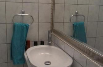 3-Zi Atelierdachwohnung mit Bergblick Seenähe und 2 Loggia - Foto 13