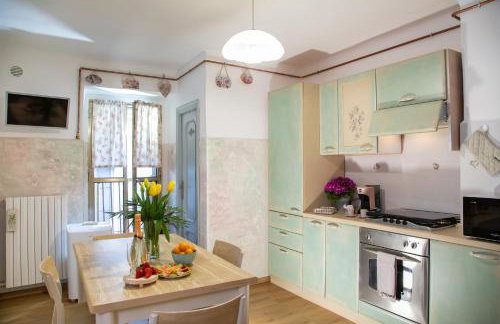 M&C Vicolo corto - Foto 1