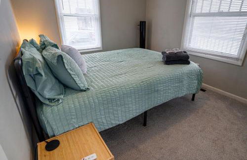 Historic Route-66 Bungalow - Photo 7