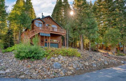 Golden Summit by AvantStay Stunning Secluded Cabin w Access to Tahoe Donner - Foto 44