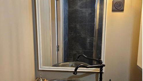 Studio Rustique en Cœur de Ville - Foto 3