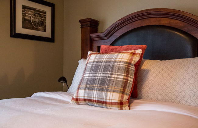 Give Something Back Retreat by Revelstoke Vacations - Photo 15