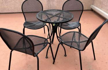 Pacific Breeze Right Next to Huntington Beach Pier! Steps from Beach!! - Photo 19