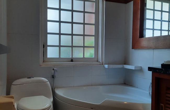 Yogyakarta Tropicana Villa - Foto 17