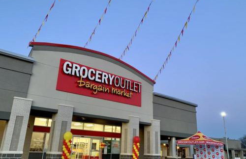 Burien's Top Unit with Spa-Inspired Bathroom - Foto 23