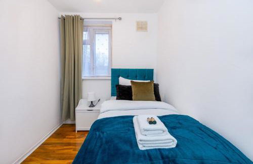 Queens Lodge - Photo 3