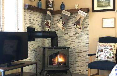 Attitash Mountain Village Studio - Slope View - Ski - Storyland - Photo 31