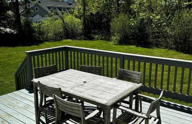 House Conveniently Located by Route 1 - Foto 7