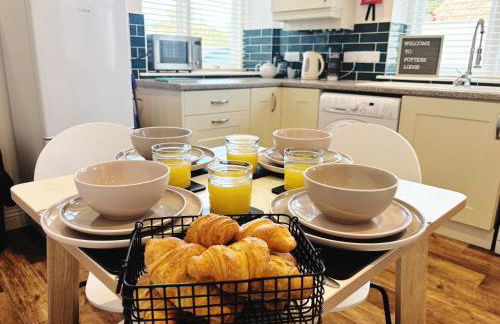 Potters Lodge - private parking & self check in - Foto 22