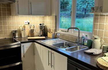 Tranquil home at Westerlands Farm, Sleeps 7, The South Downs - Foto 12