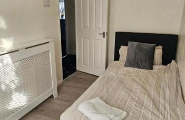 Orpington North Townhouse - Photo 18