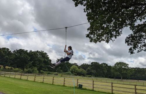 The Barn New Forest Free Paddle boarding & free Zip wire. - Foto 30