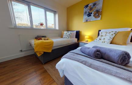 SRK Serviced Accommodation, 2 Bedroom Private Apartment, Business, Leisure, Contractors - Foto 14