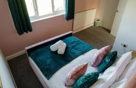 The Snug, ideal for sporting events and city breaks, hidden nook in the Heart of Newcastle, with parking, Wifi, Smart Tv, close to all local travel links - Foto 26