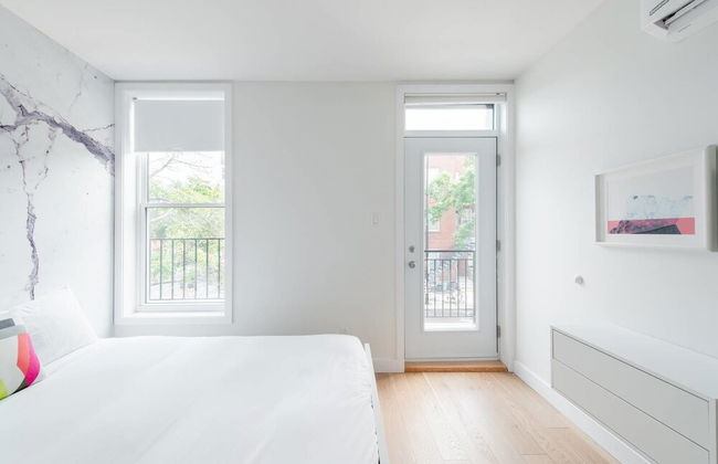 Explore Montreal From Sleek Contemporary Apartment - Foto 9