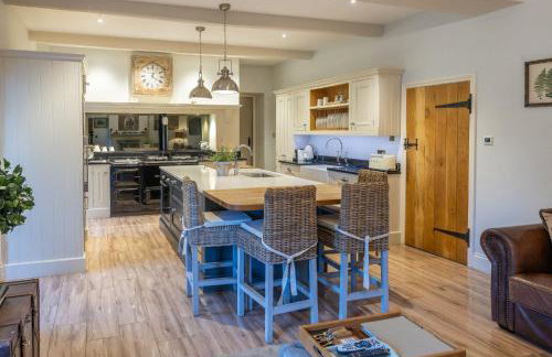 Sun Hill Farmhouse - Photo 10