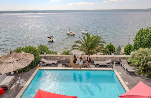 Design-Beachresort - with Pool - first line to the sea - Foto 31