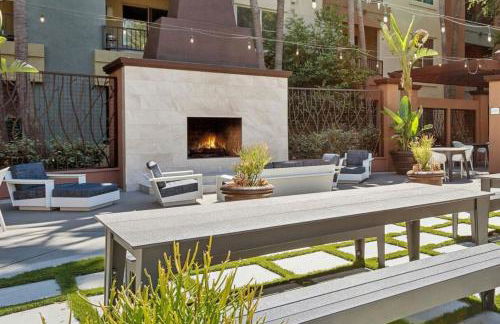Lux Oasis in Woodland Hills - Foto 39