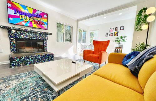 Groovy Getaway Retro Vibes in North Park, SD - Foto 11