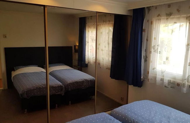 Glass Veranda Chalet in Nature - Foto 2