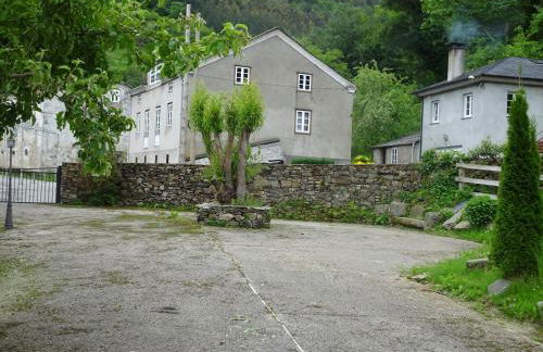 Apartamentos El Llago - Photo 25