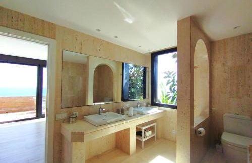 Sitges Spaces Sea View Villa- 6 Bedrooms, 5 bathrooms, 2 private pools, Near center - Foto 61