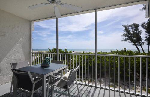 Beach Villa 2011 - Captiva One Bedroom Deluxe Beachfront Residence - Photo 15