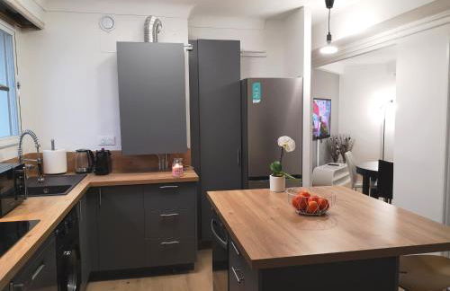 Appartement tout confort 2 chbres - 72m2 - avec terrasse et vue Pyrénées - Foto 8