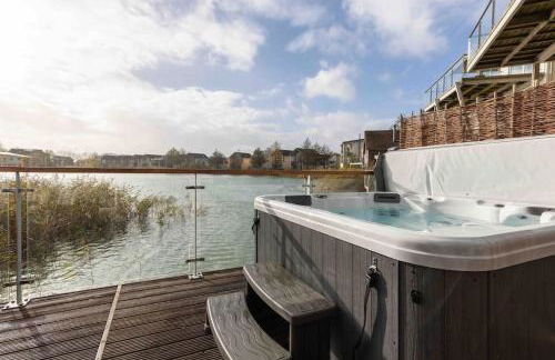 Lakeside Cotswolds Retreat with Private Hot Tub set on Lower Mill Estate - Photo 18