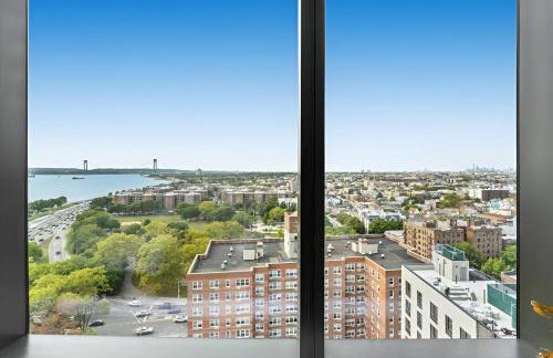 Posh Studio with Luxe Amenities in Prime Location! - Photo 25