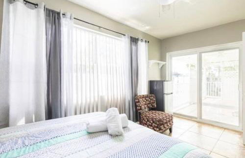 Awesome 4 bedroom pool house King bed - Foto 22