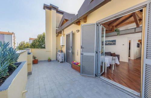 Homey Grandeur - Spacious Stay with Terrace & Wi-Fi - Foto 14