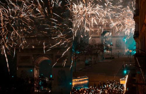 AC 3bds Apt with arc de triomphe view & terrace - Foto 3