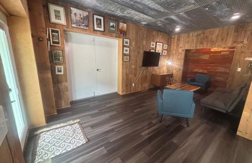 1st Fl 2BR Downtown + 2 Pkg - Foto 18