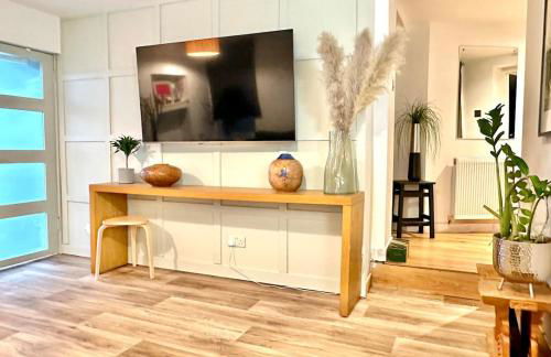 Peaceful and Stylish Garden Flat Close to Transport and City Centre - Foto 9