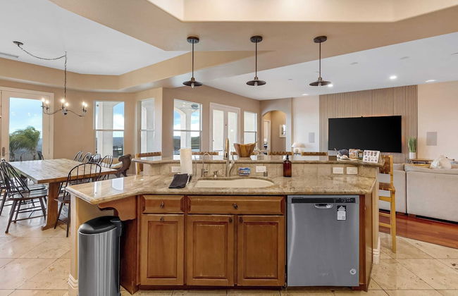 Colina by Avantstay Secluded Mountain Top Oasis w/ Pool, Hot Tub & Putting Green! - Foto 23