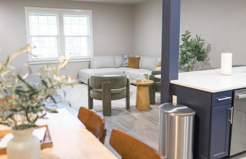 North End blue -Hot Tub - Fire Pit - Downtown -4BR - Photo 65