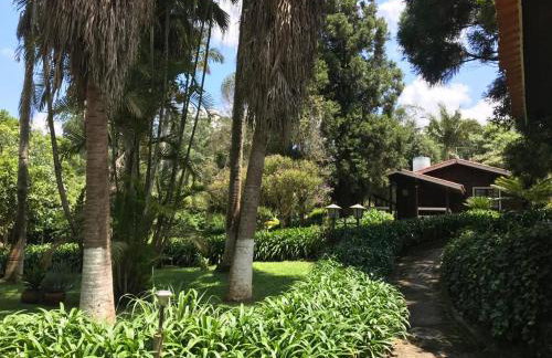 Lindo e aconchegante chalé com piscina, lareira e churrasqueira - Foto 42