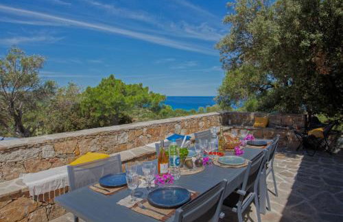 Villa bodri, maison en pierre avec vue mer et piscine chauffée - Foto 14