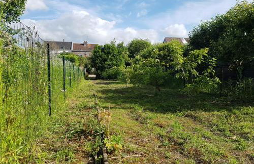 4 Ch - 10 pers - Grande Maison - Parking - Jardin - BBQ - Foto 47