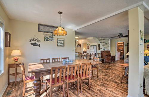 Lakefront Table Rock Getaway with Private Swim Dock! - Foto 7