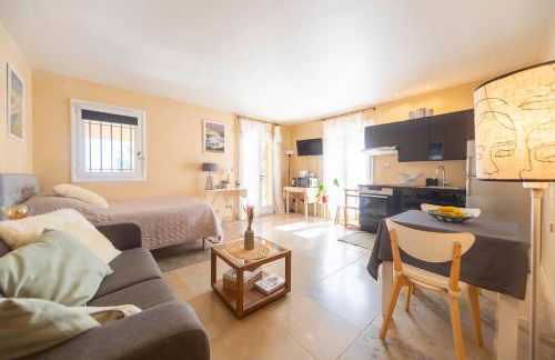 Independent Panoramic Studio with Pool - Le Tholonet - Foto 2