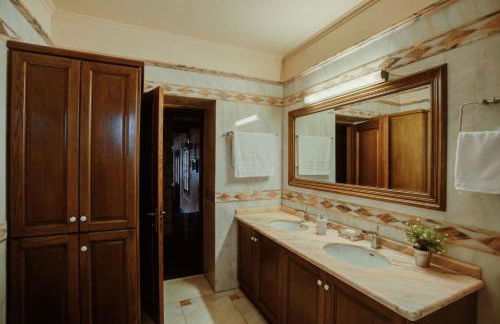 PanThea Stone Villa - Photo 38