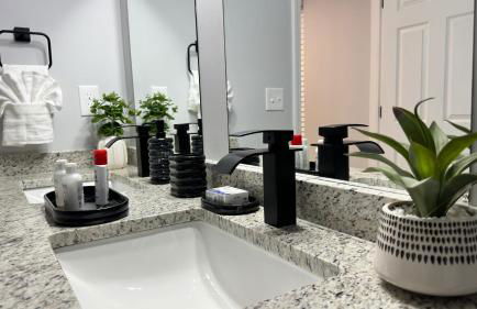 Modern new townhouse near Stone Mountain Sleeps 10 - Foto 54