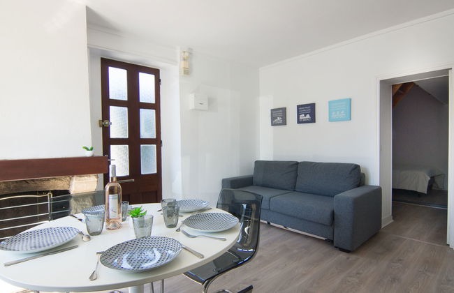 1 bedroom Apartment in La Richardais with garden - Photo 2