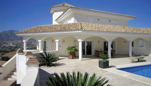 Luxurious villa in the sun - Photo 2