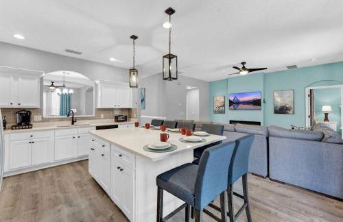 Luxurious 7BR Home Near DisneyPoolTheatreGame Room - Foto 14