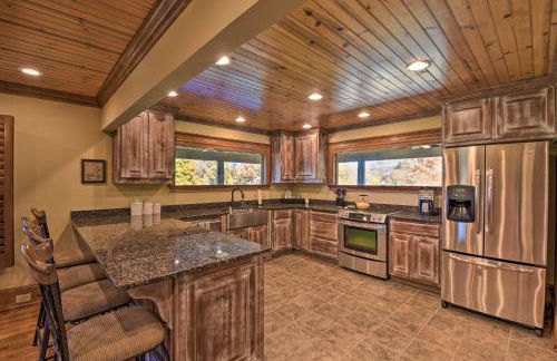 Clarkesville Ranch Cabin with Screened-In Porch! - Foto 8