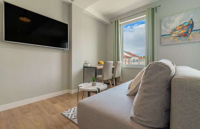 Luxurious Suites Elegance - Photo 36